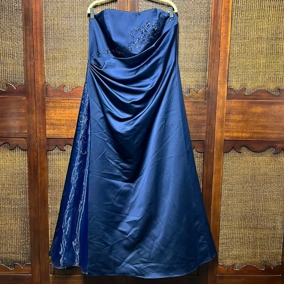 david's bridal blue floral dress Sierra Sweetheart Maxi Dress